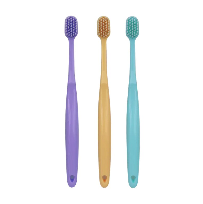 How to use a manual toothbrush?